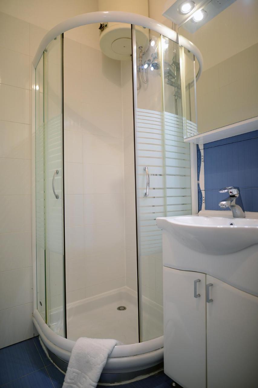 Central Spot Apartments Belgrado Esterno foto