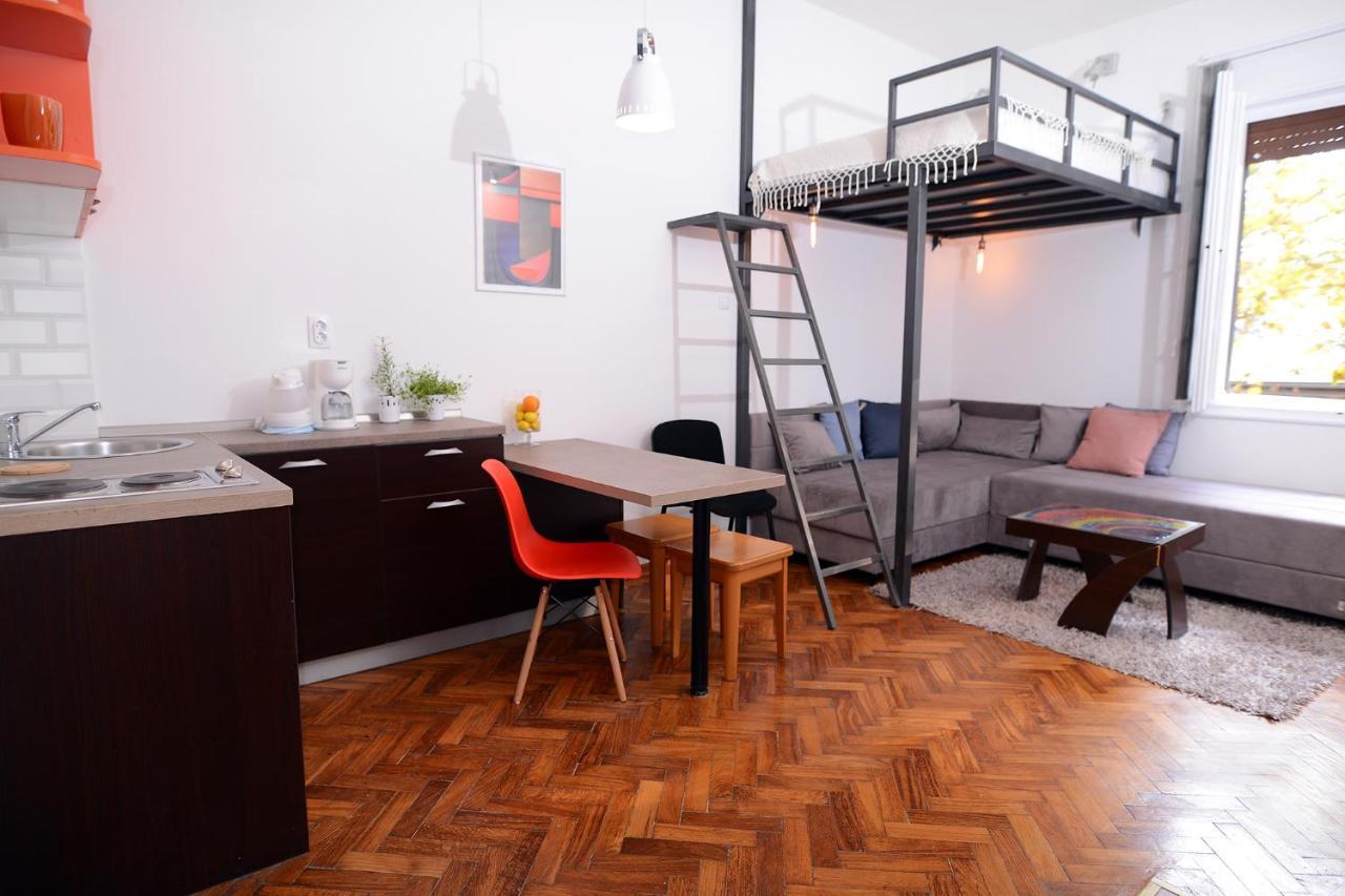 Central Spot Apartments Belgrado Esterno foto